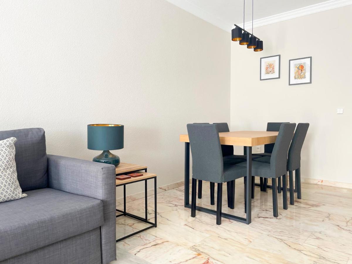 Holidays2Malaga Tomas De Echeverria 150 Mts To Beach & High Speed Wifi & Parking Apartment Bagian luar foto