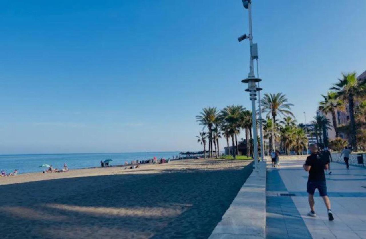 Holidays2Malaga Tomas De Echeverria 150 Mts To Beach & High Speed Wifi & Parking Apartment Bagian luar foto